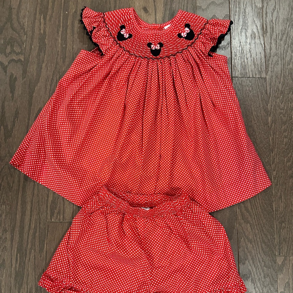 StitchyFish Minnie Mouse Smocked Set